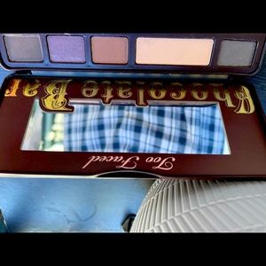 Too faced chocolate palette